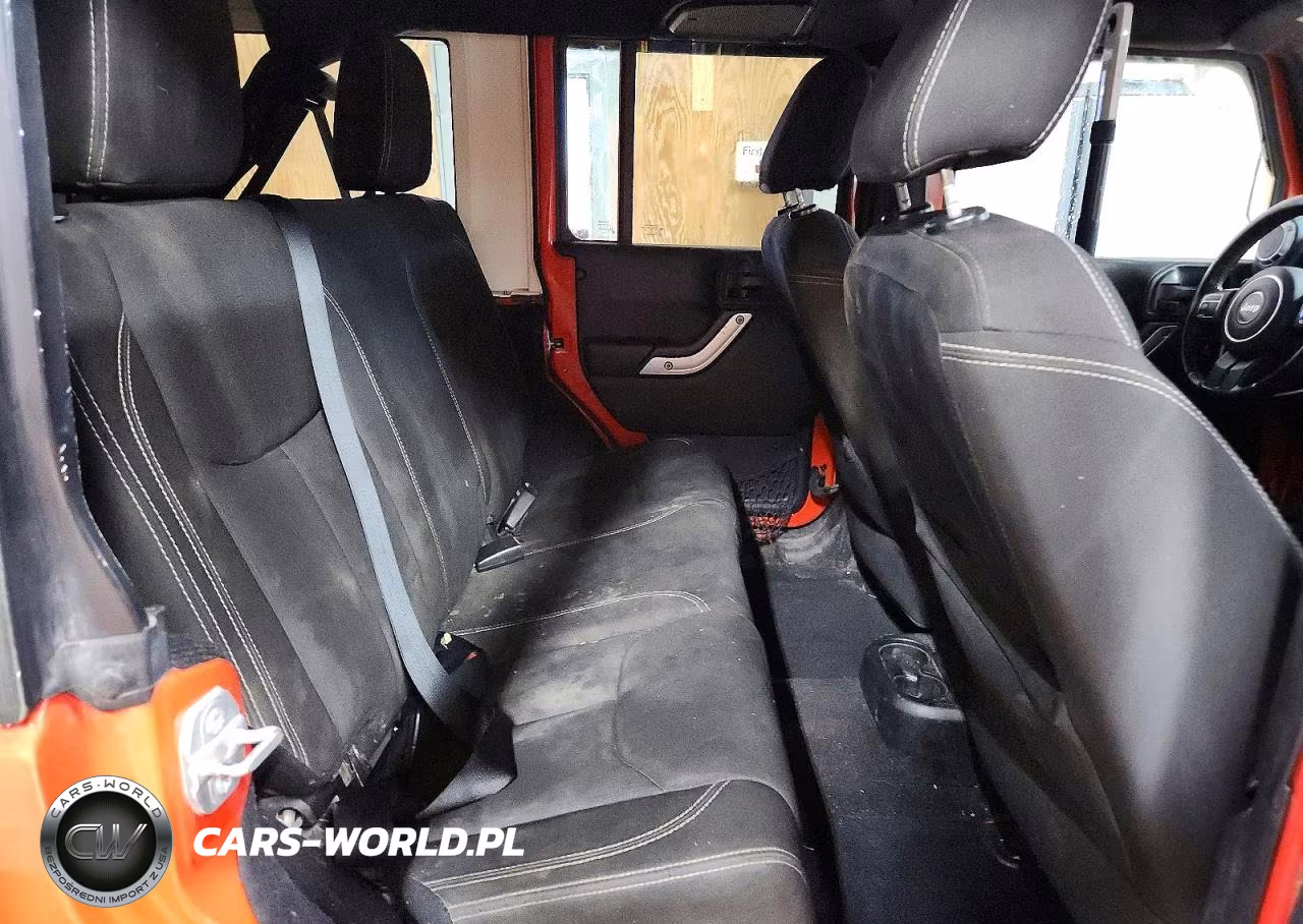 2015 Jeep Wrangler Unlimited Rubicon VIN:1C4BJWFG9FL697916 - 11