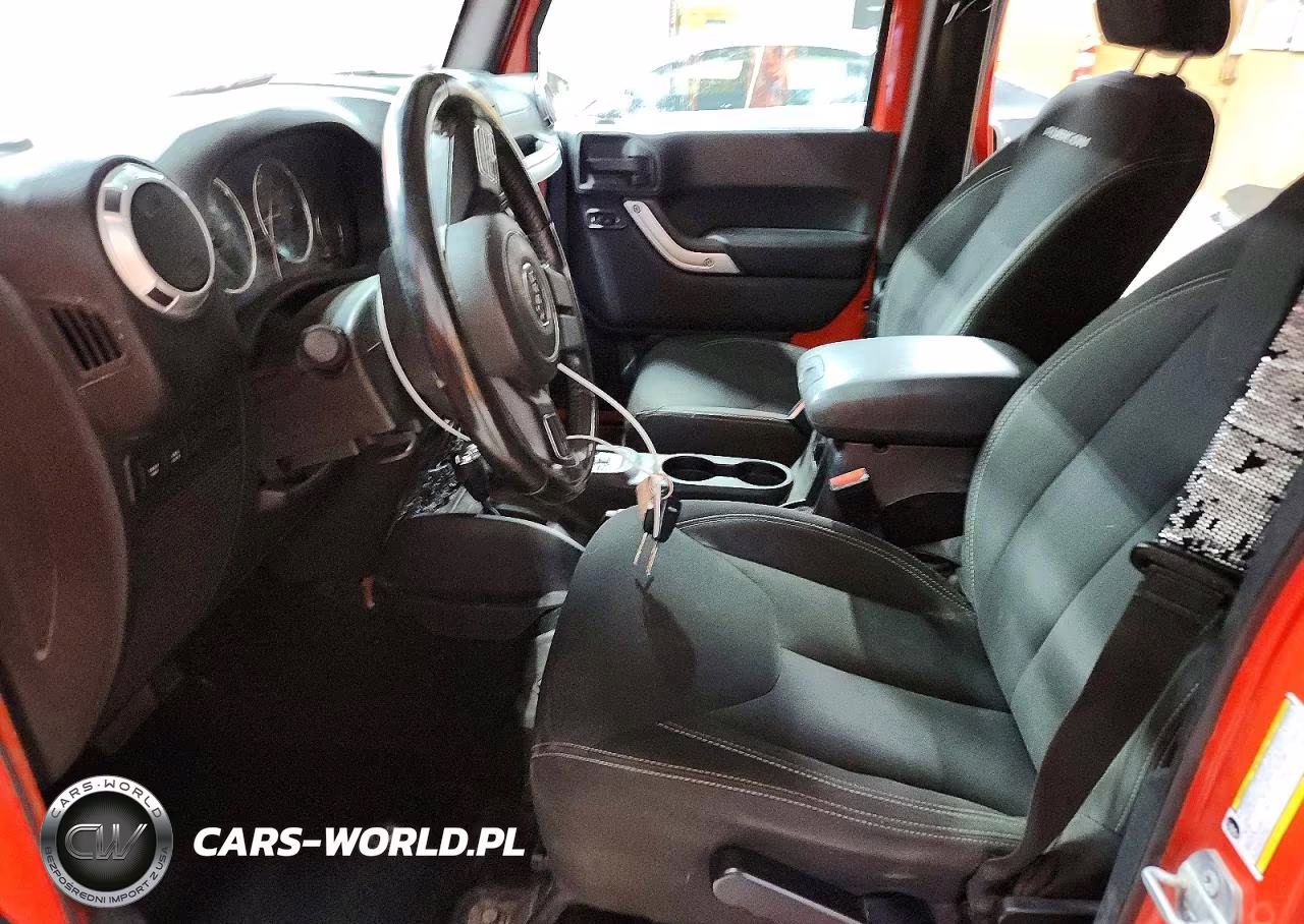 2015 Jeep Wrangler Unlimited Rubicon VIN:1C4BJWFG9FL697916 - 7