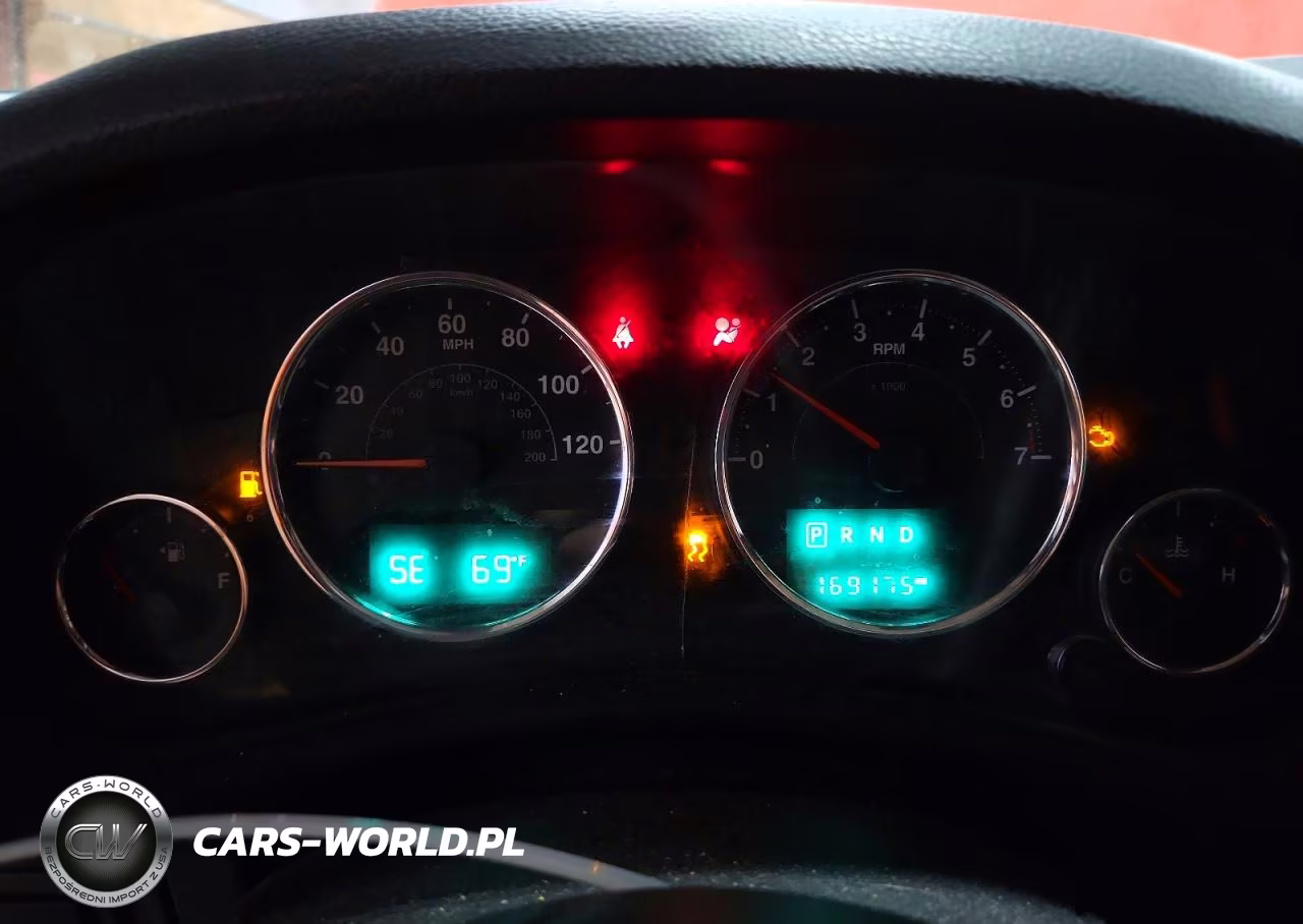 2015 Jeep Wrangler Unlimited Rubicon VIN:1C4BJWFG9FL697916 - 9
