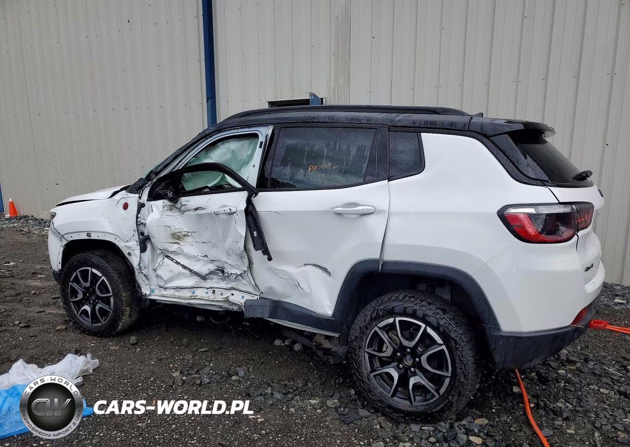 2025 Jeep Compass Trailhawk VIN:3C4NJDDN4ST590225 - 2