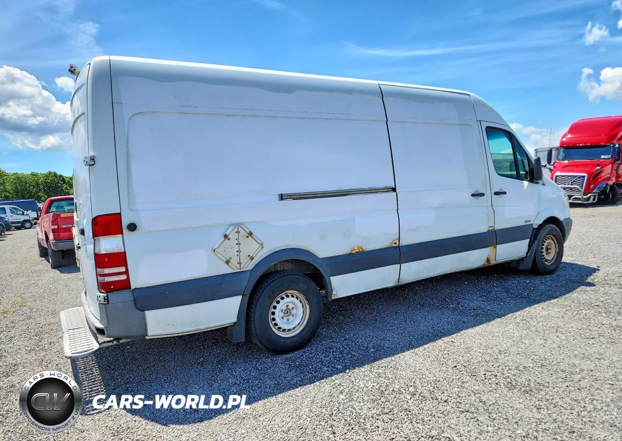 2011 Mercedes Benz Sprinter 2500 VIN:WD3PE8CB3B5577892 - 3