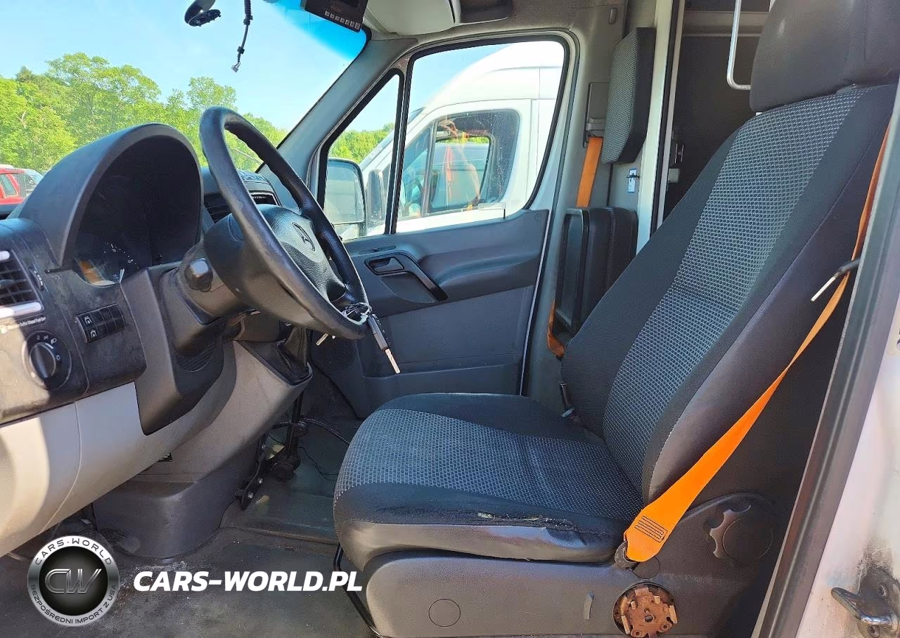 2011 Mercedes Benz Sprinter 2500 VIN:WD3PE8CB3B5577892 - 7