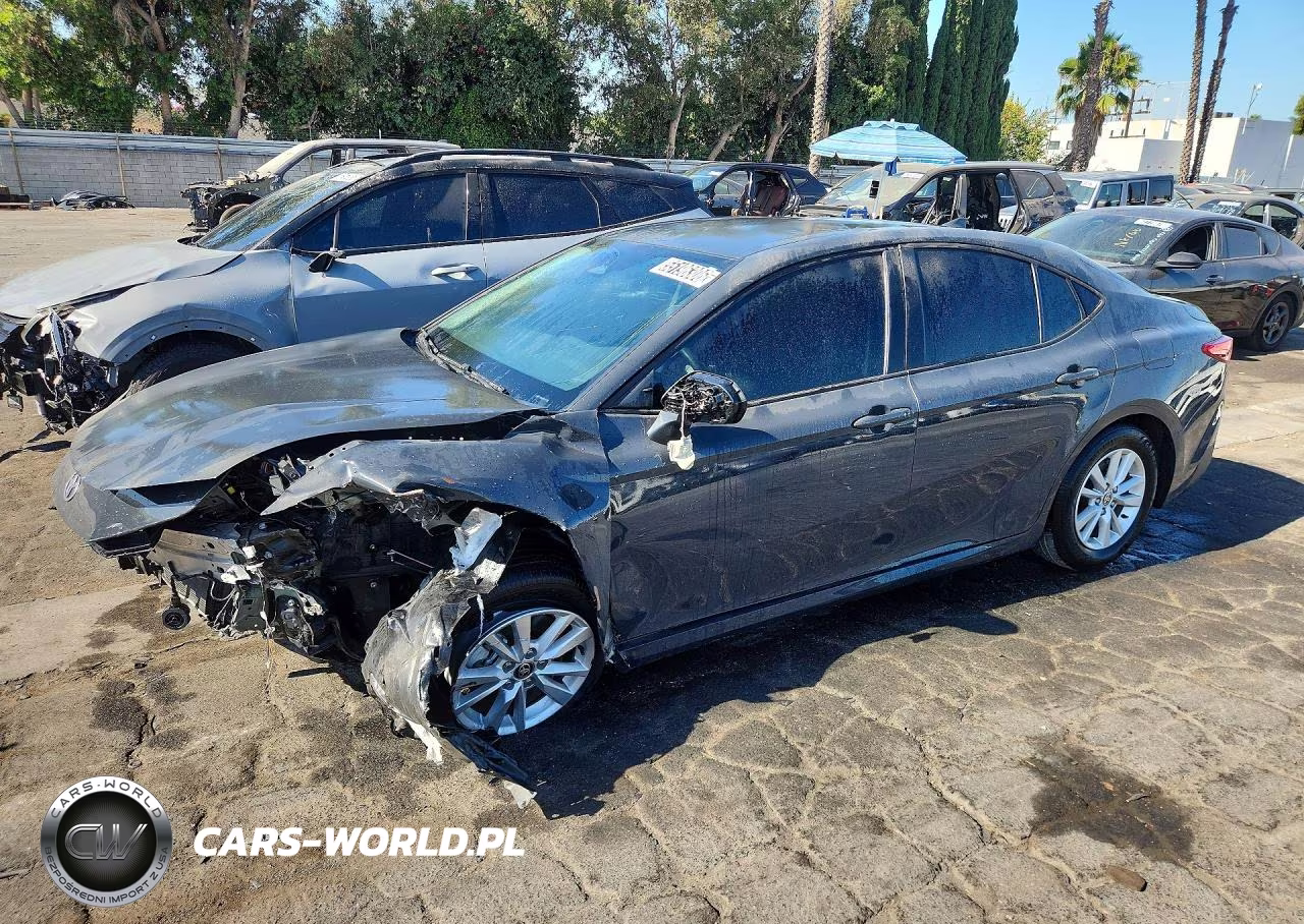 2026 Toyota Camry Le – zdjęcie 1 z 12