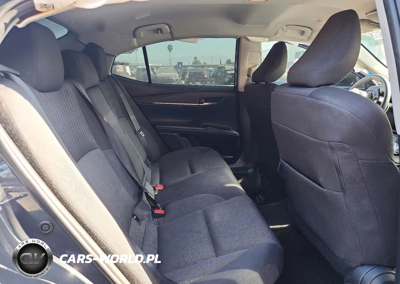 2026 Toyota Camry Le VIN:4T1DAACK9TU217668 - 10