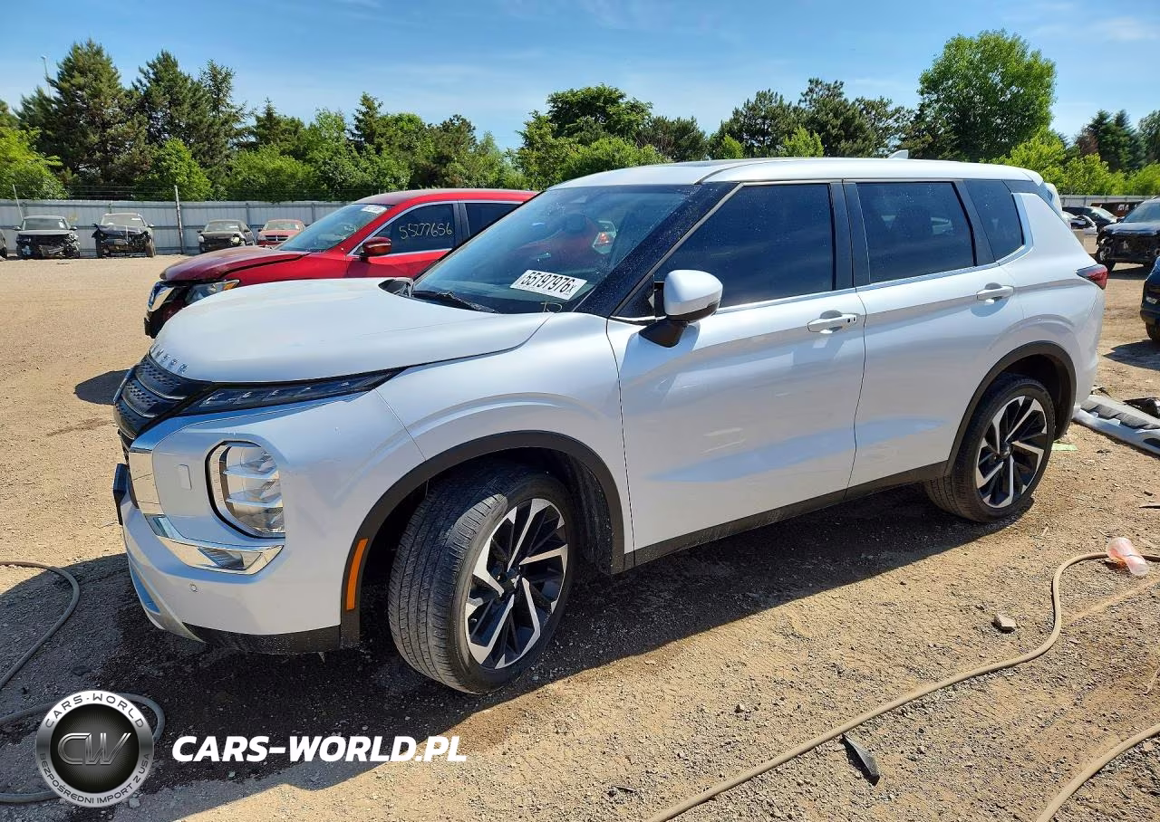 2023 Mitsubishi Outlander Se – zdjęcie 1 z 13