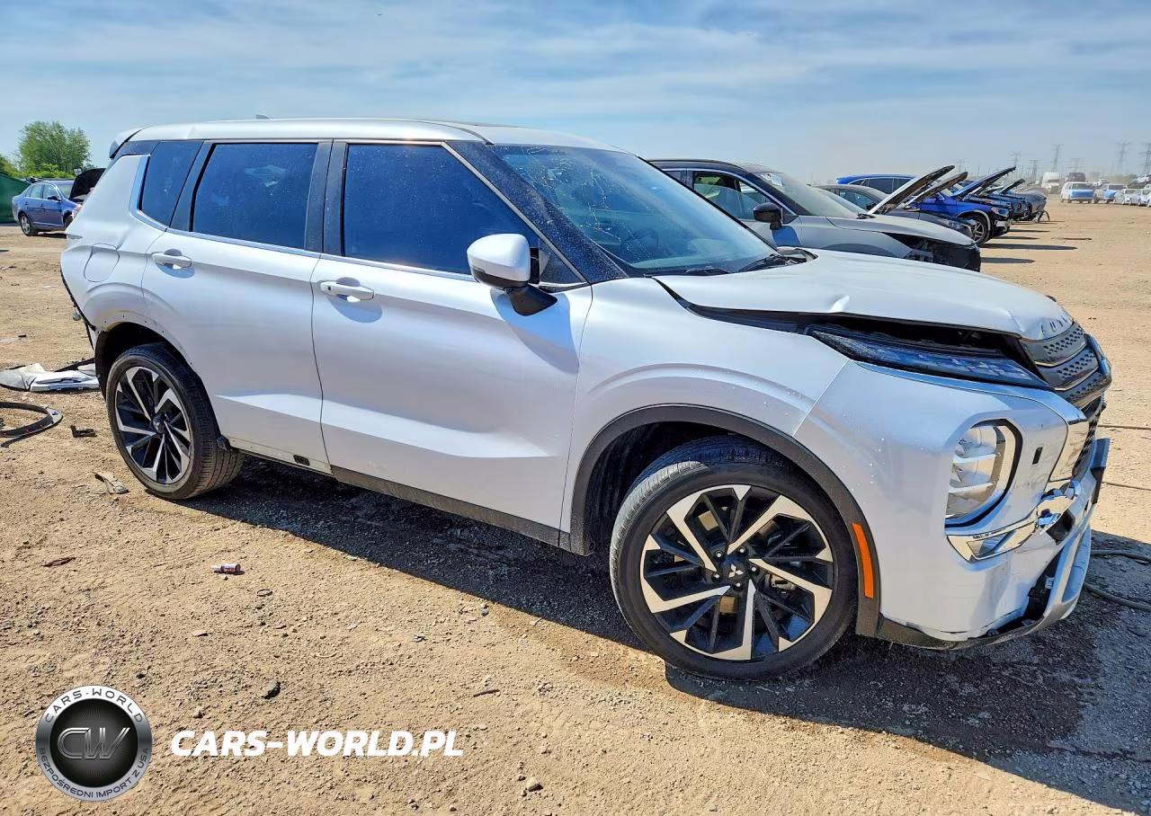 2023 Mitsubishi Outlander Se VIN:JA4J4UA84PZ048539 - 4