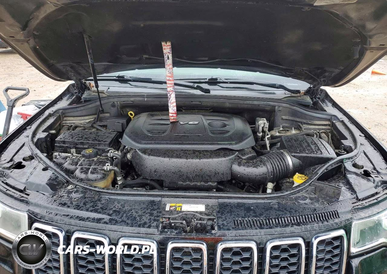 2018 Jeep Grand Cherokee Laredo VIN:1C4RJEAG2JC125241 - 12