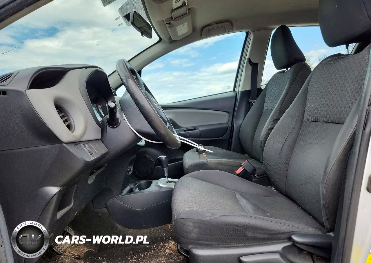 2015 Toyota Yaris 5-Door L VIN:VNKKTUD34FA027515 - 7