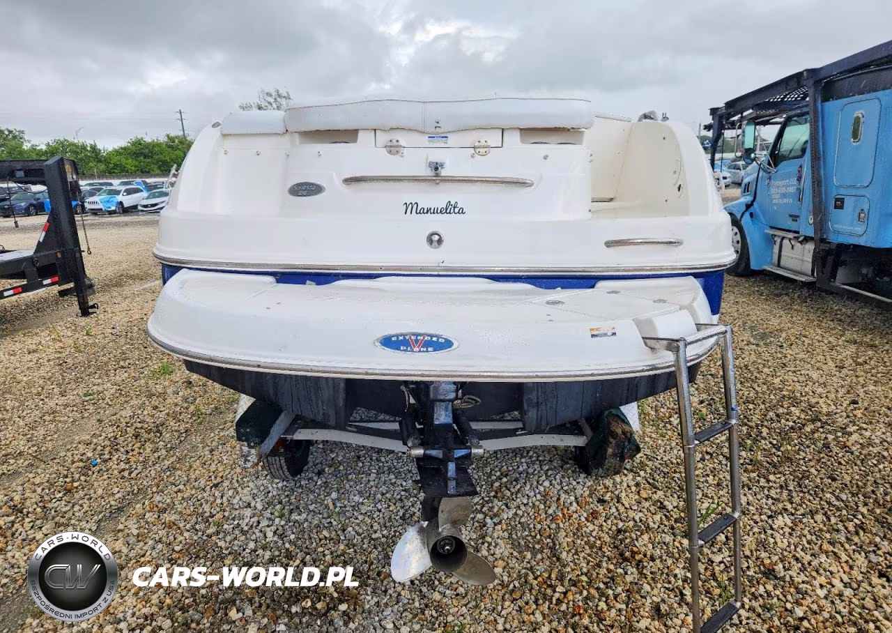 2005 Chaparral Boat VIN:FGBW0251K405 - 10