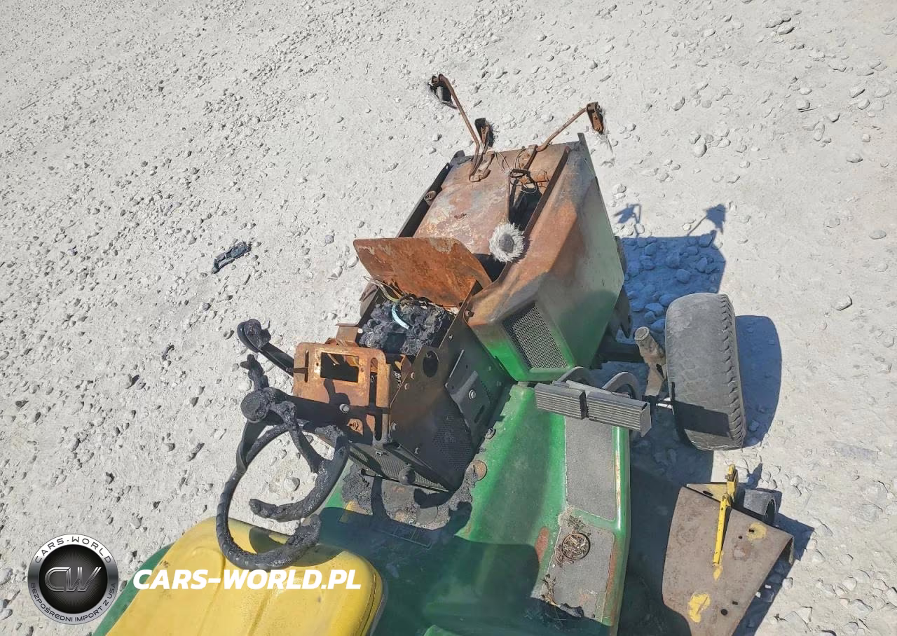 1992 John Deere Lawn Mower VIN:0000M00596X577850 - 5