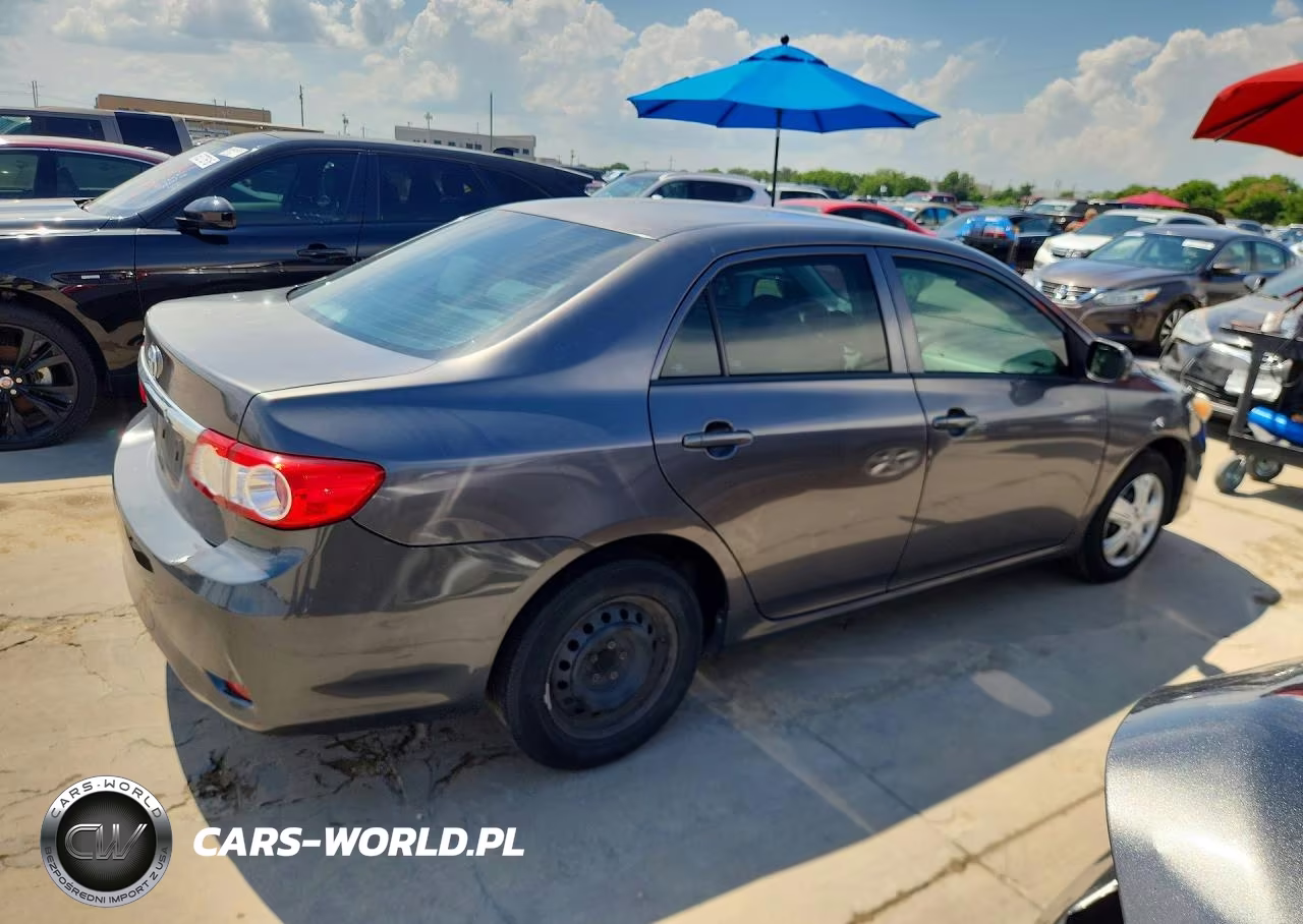 2013 Toyota Corolla L VIN:5YFBU4EE4DP147121 - 3
