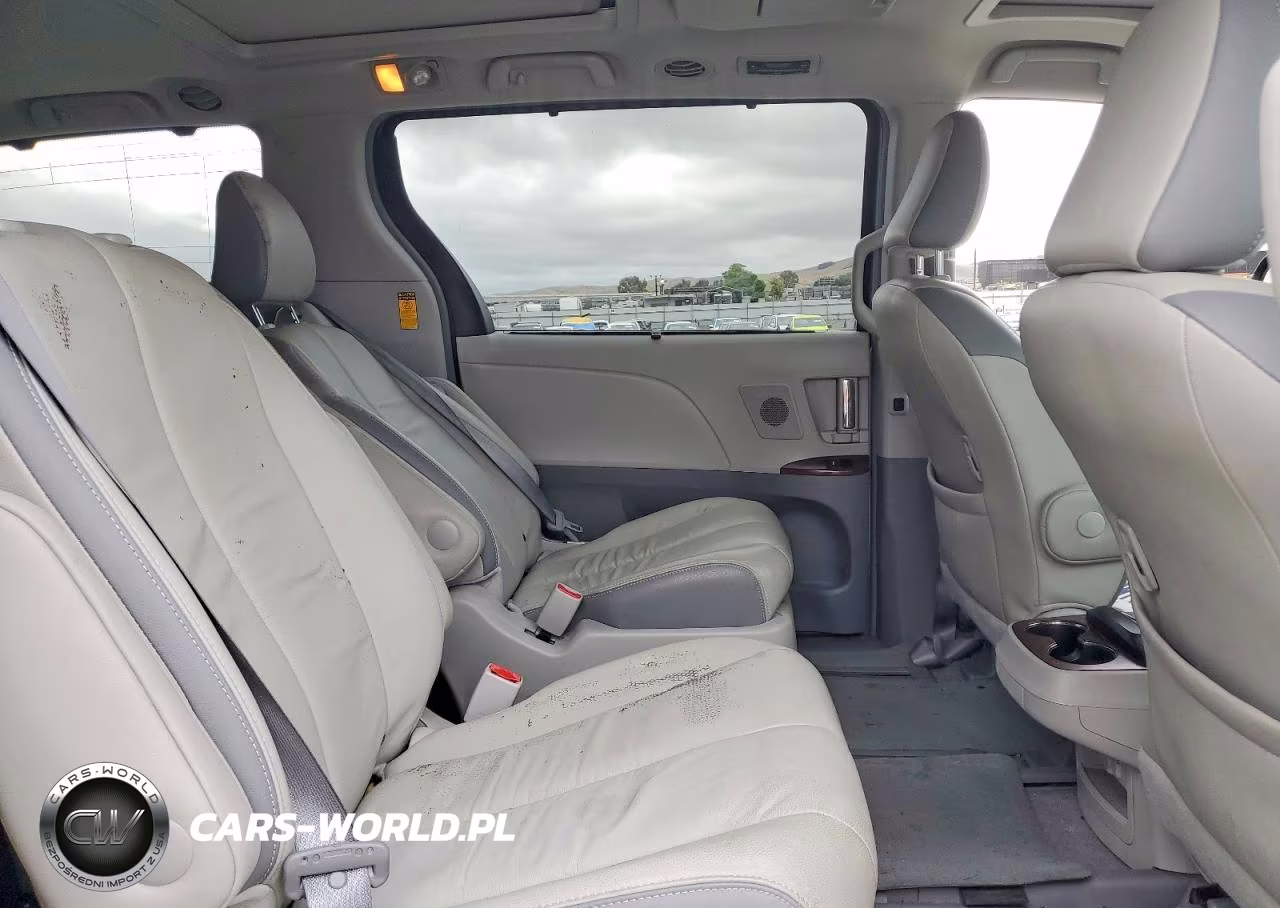 2014 Toyota Sienna Limited 7-Passenger VIN:5TDDK3DC5ES093880 - 11