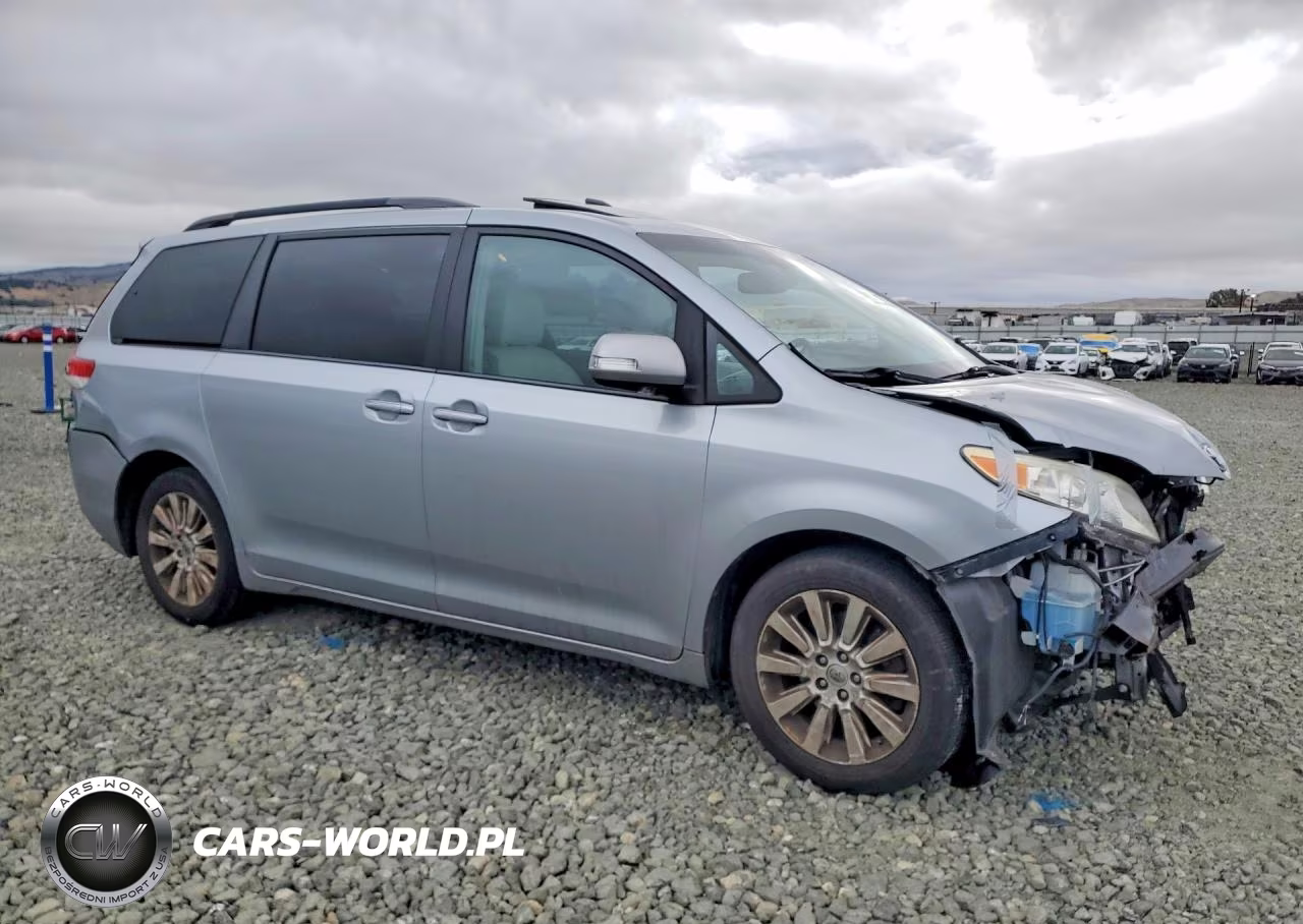2014 Toyota Sienna Limited 7-Passenger VIN:5TDDK3DC5ES093880 - 4