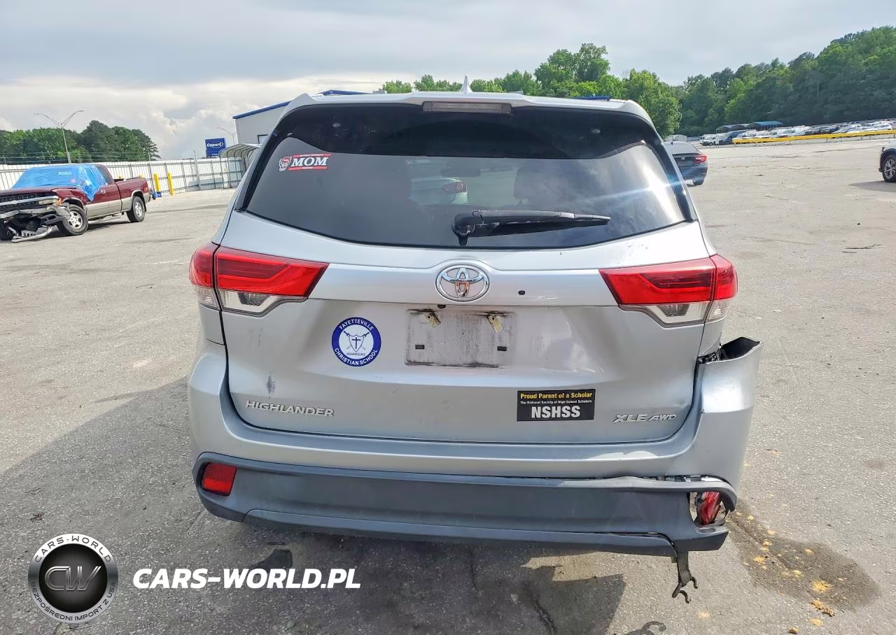 2019 Toyota Highlander Xle VIN:5TDJZRFH5KS959728 - 6