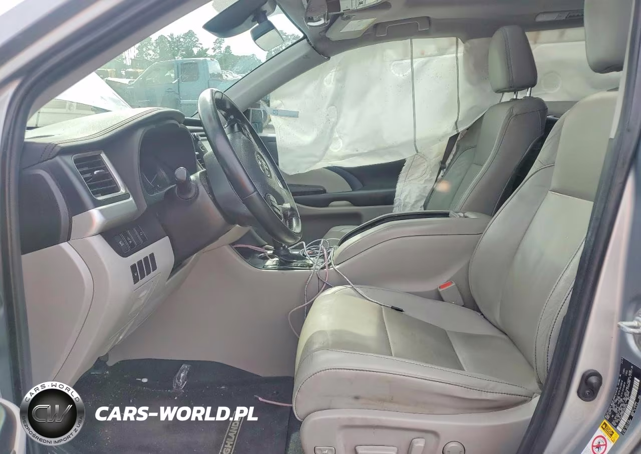 2019 Toyota Highlander Xle VIN:5TDJZRFH5KS959728 - 7
