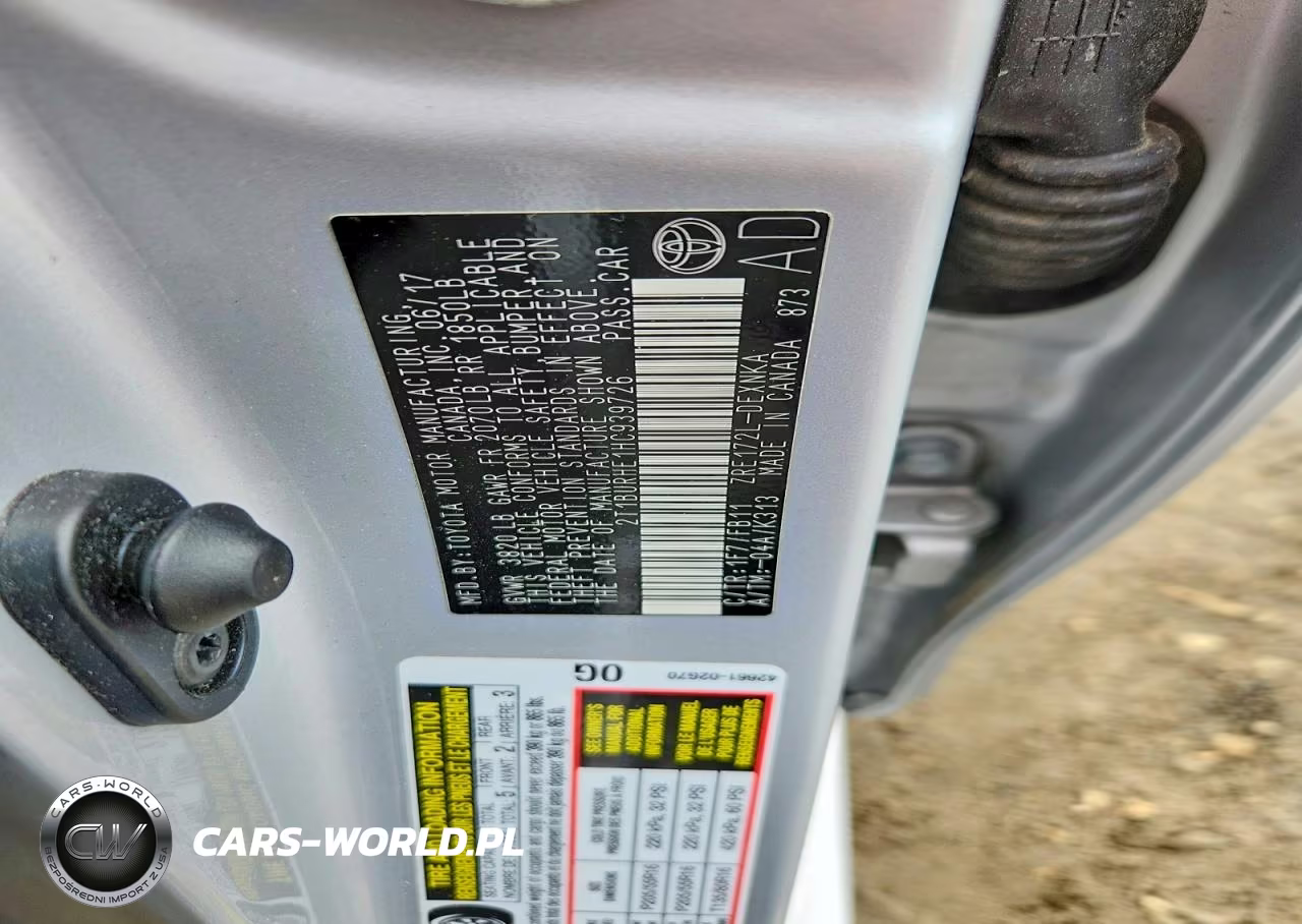 2017 Toyota Corolla Le VIN:2T1BURHE1HC939726 - 12
