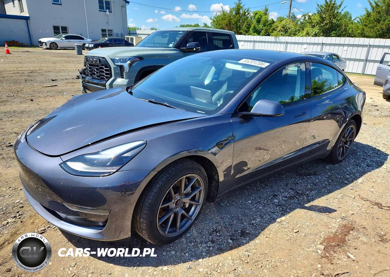 2023 Tesla Model 3 – zdjęcie 1 z 12