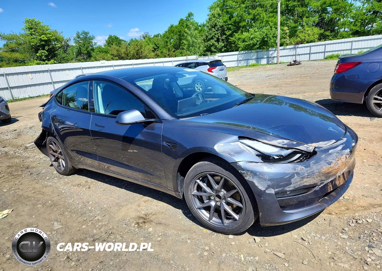 2023 Tesla Model 3 VIN:5YJ3E1EA8PF670798 - 4