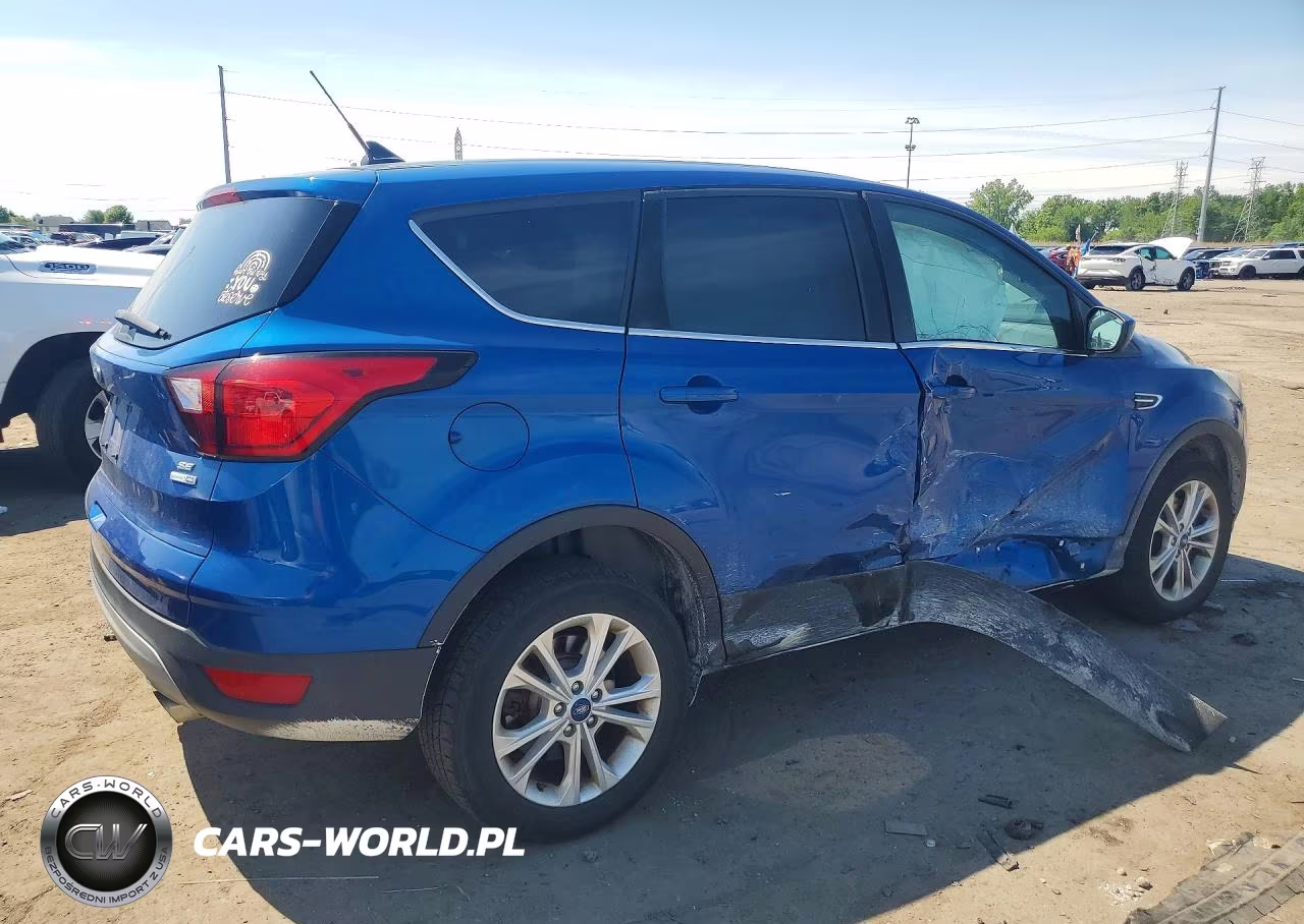 2019 Ford Escape Se VIN:1FMCU9GD5KUA17236 - 3