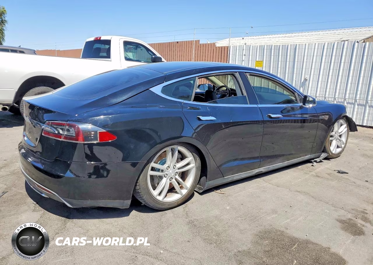 TESLA MODEL S VIN:5YJSA1CN4DFP04485 - 3
