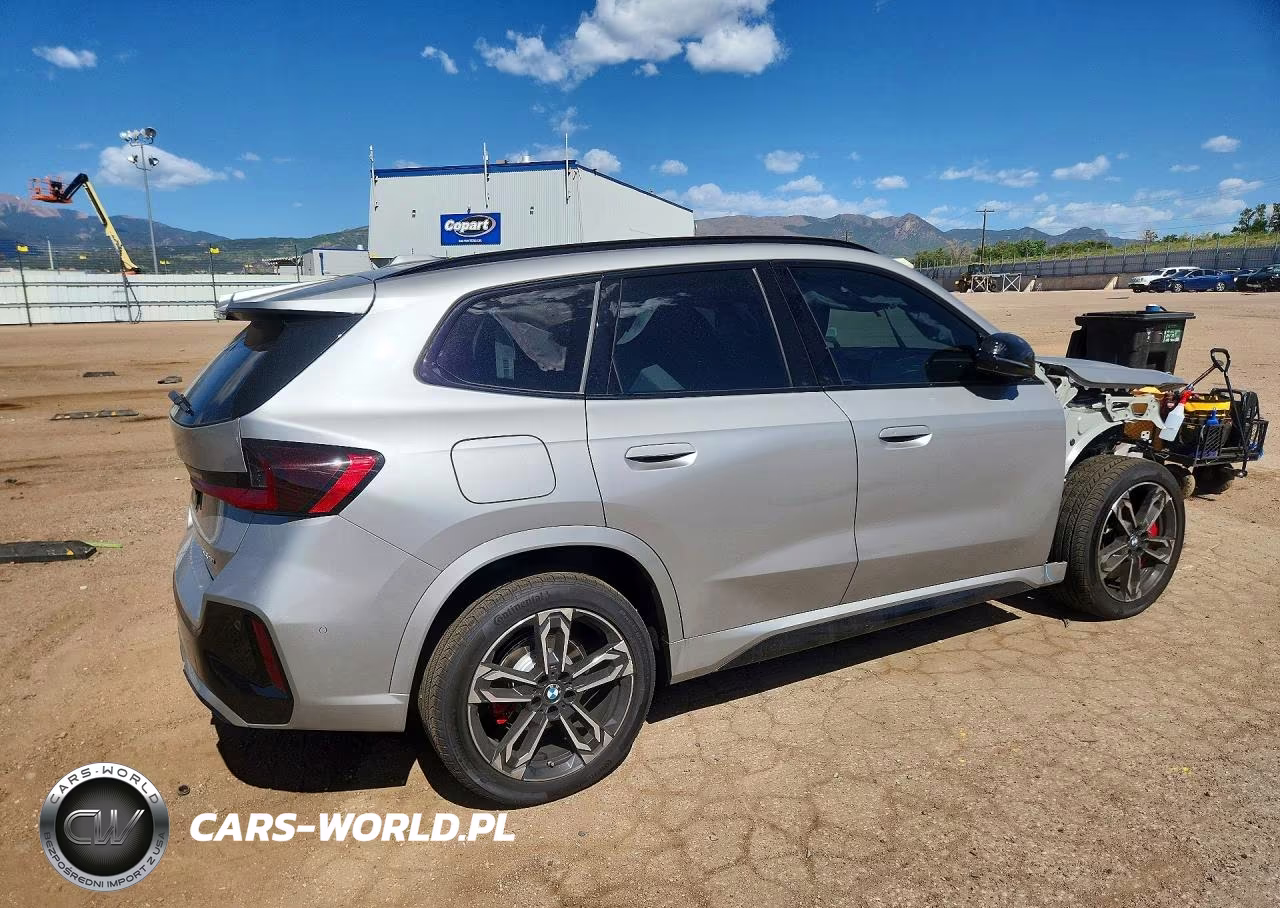 2026 BMW X1 xDrive28I VIN:WBX73EF01T5538050 - 3