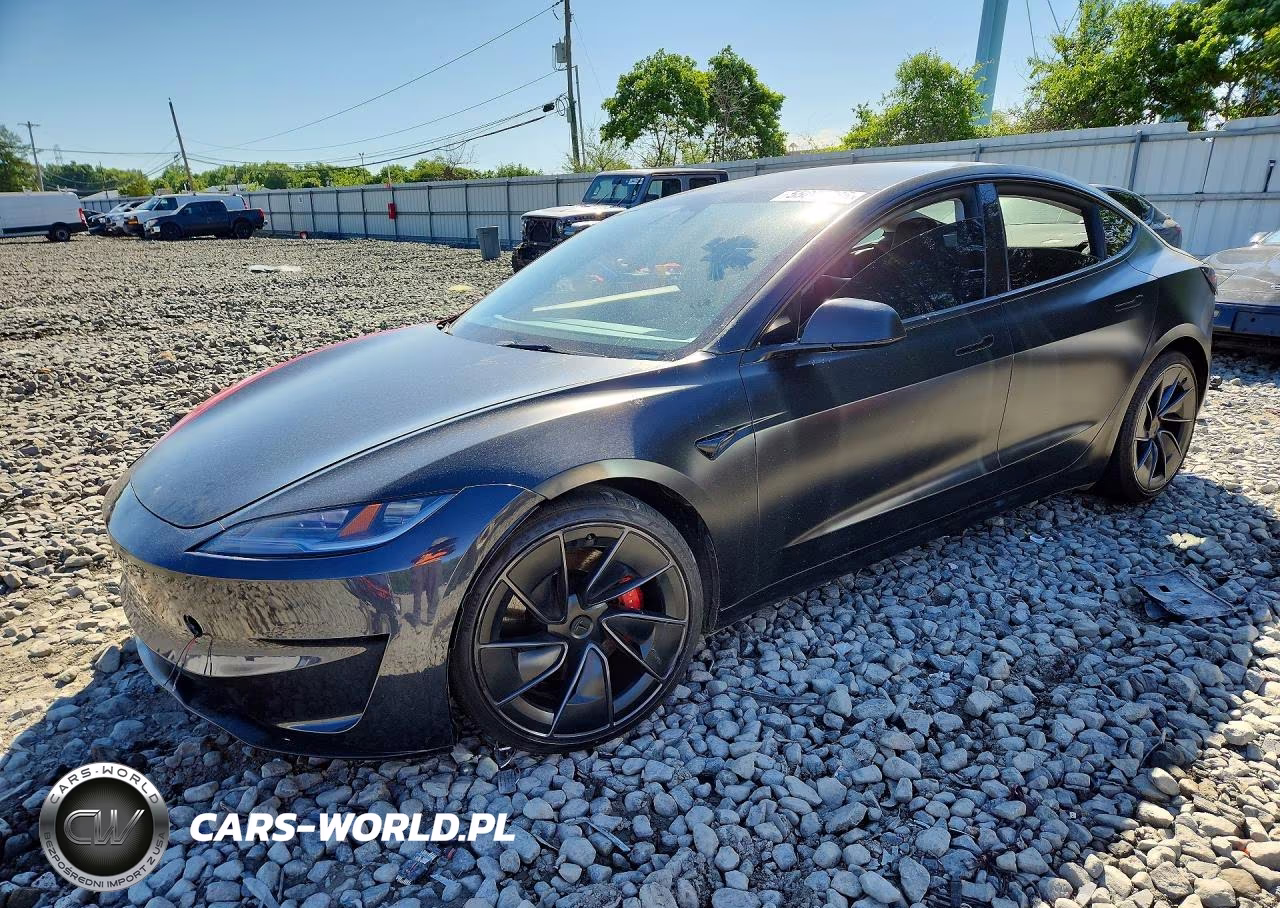 2024 Tesla Model 3 – zdjęcie 1 z 13