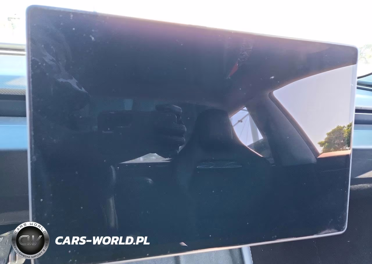 2024 Tesla Model 3 VIN:5YJ3E1ETXRF866035 - 9