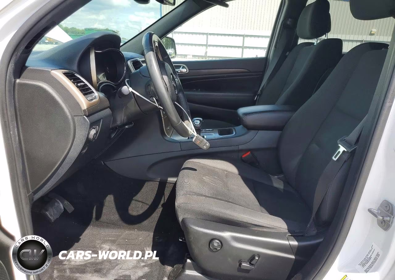 2015 Jeep Grand Cherokee Laredo VIN:1C4RJEAG0FC668496 - 7
