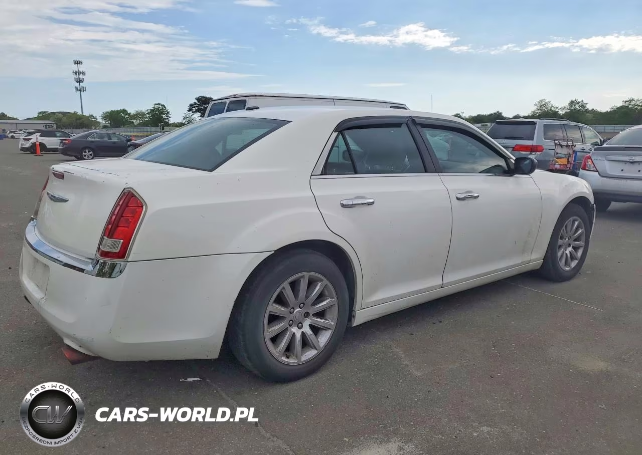 2011 Chrysler 300 Limited VIN:2C3CA5CG1BH546650 - 3