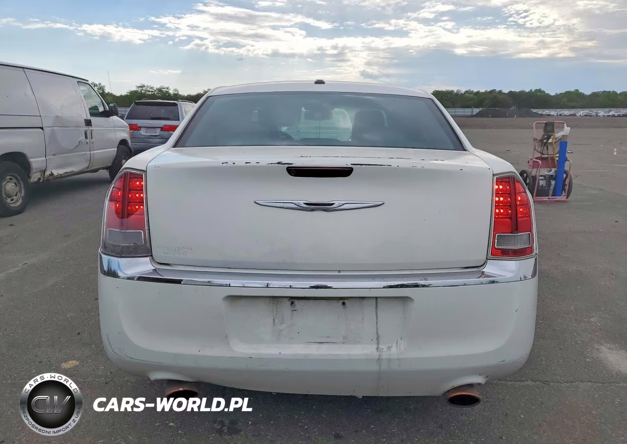 2011 Chrysler 300 Limited VIN:2C3CA5CG1BH546650 - 6