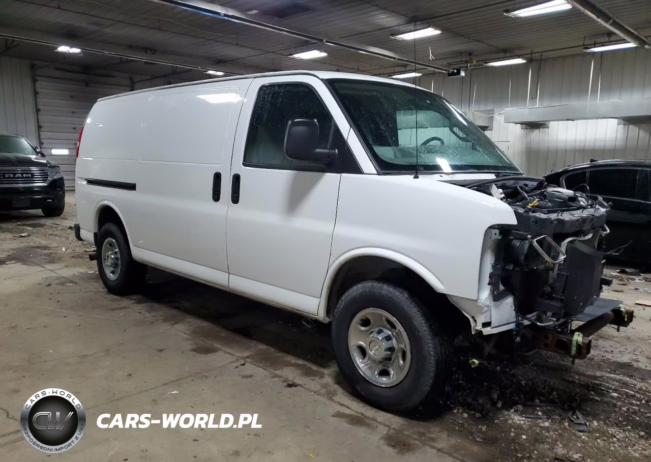 2016 Chevrolet Express G2500 VIN:1GCWGAFG4G1125622 - 4