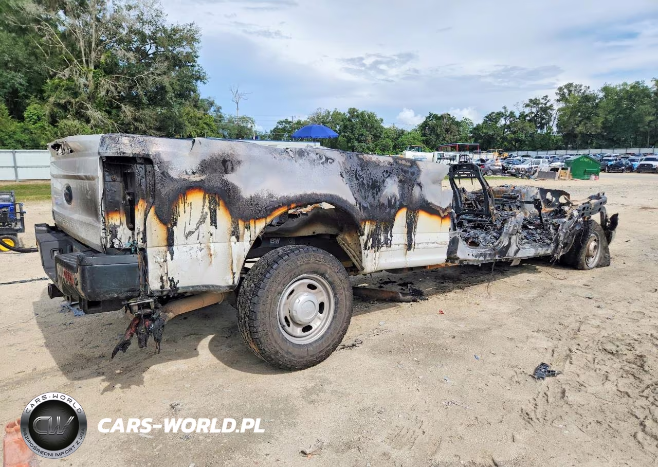 2018 Ford F250 Super Duty VIN:1FT7W2B63JEB54569 - 3