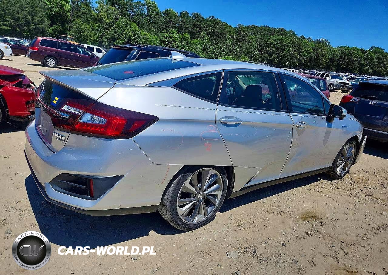 2018 Honda Clarity Touring VIN:JHMZC5F37JC002341 - 3