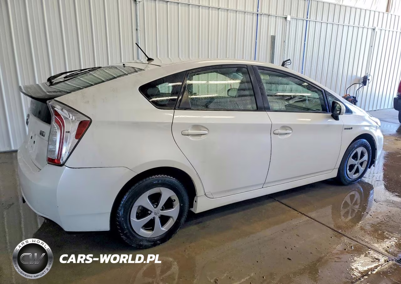 2012 Toyota Prius Two VIN:JTDKN3DU1C5452975 - 3