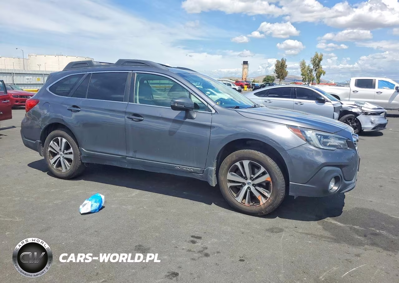 2018 Subaru Outback 2.5I Limited VIN:4S4BSANC7J3252898 - 4