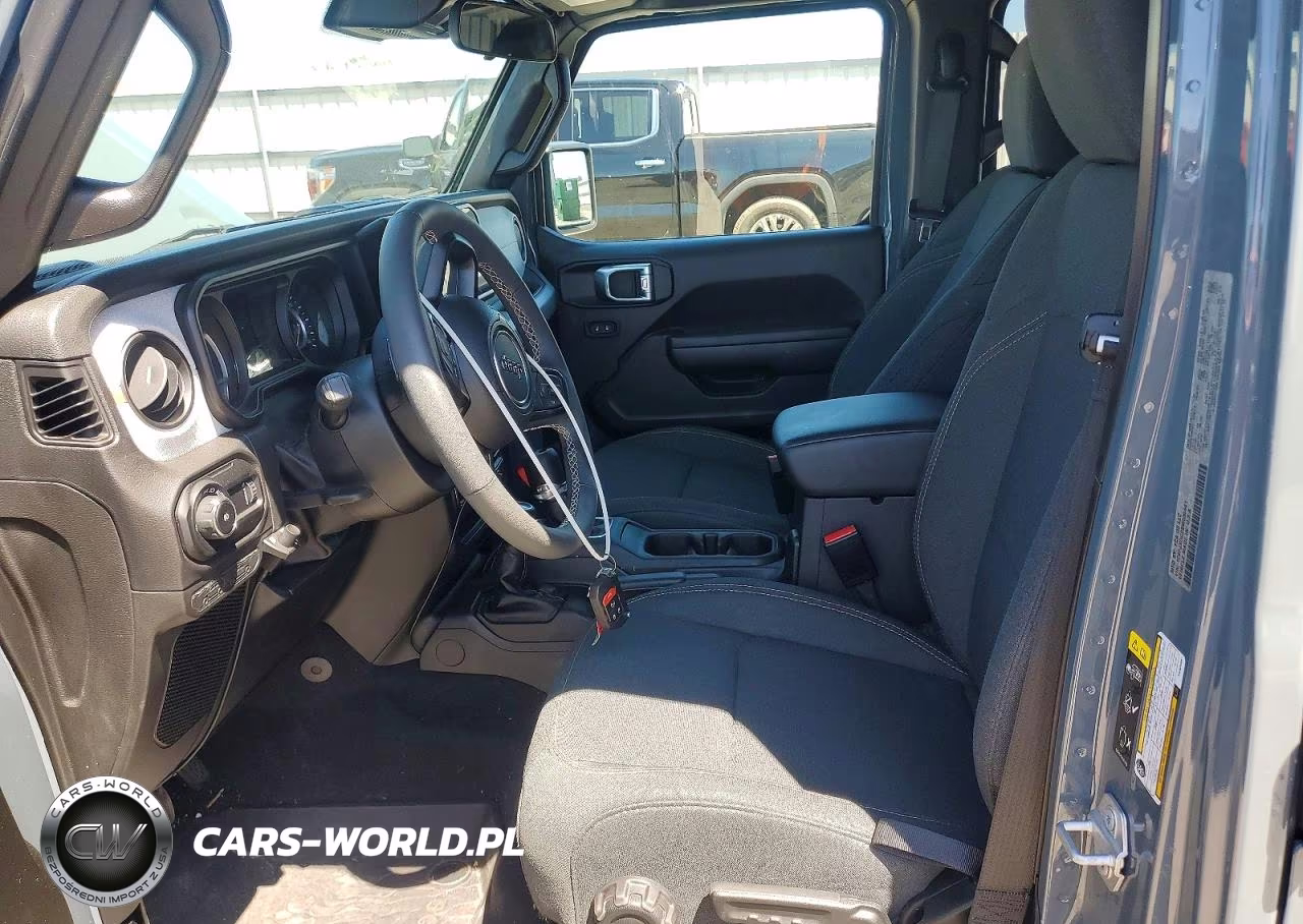 2025 Jeep Wrangler Sport VIN:1C4PJXDG0SW535681 - 7