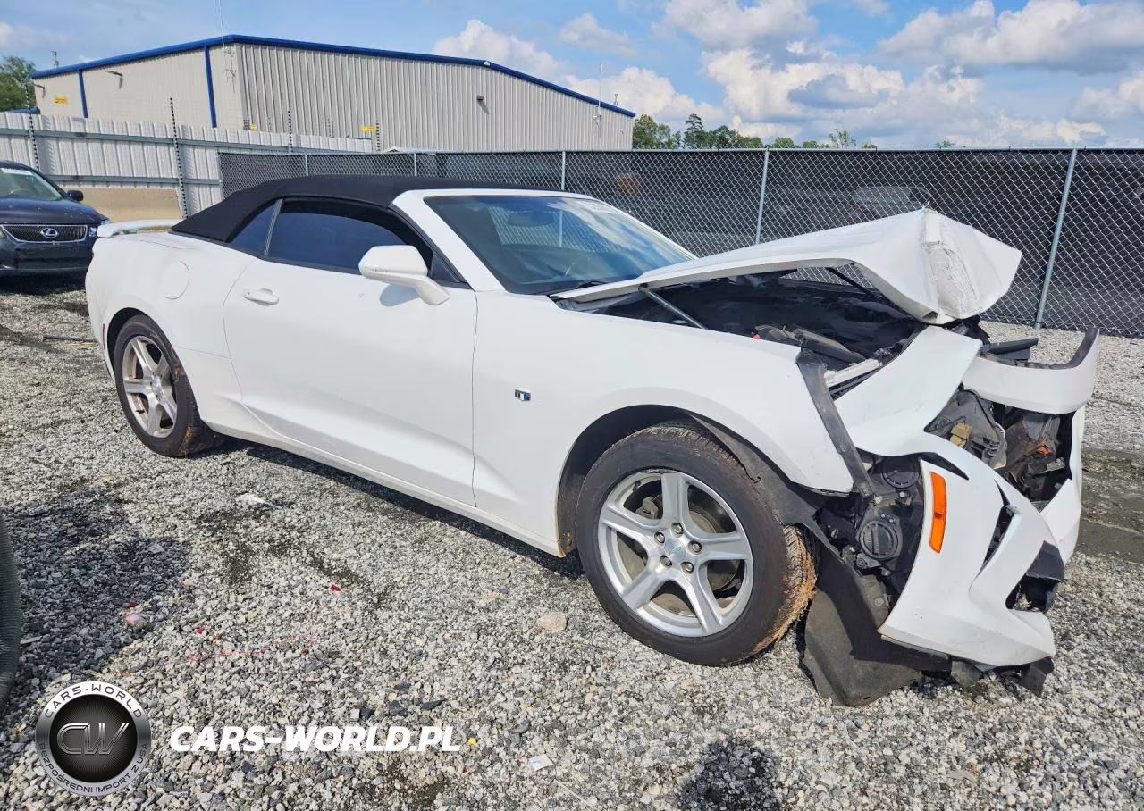2018 Chevrolet Camaro Lt VIN:1G1FB3DX4J0161314 - 4