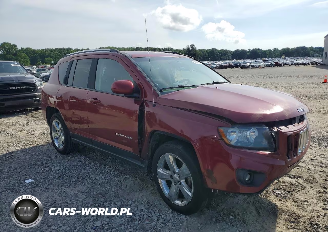 2014 Jeep Compass Latitude VIN:1C4NJCEB2ED703761 - 4