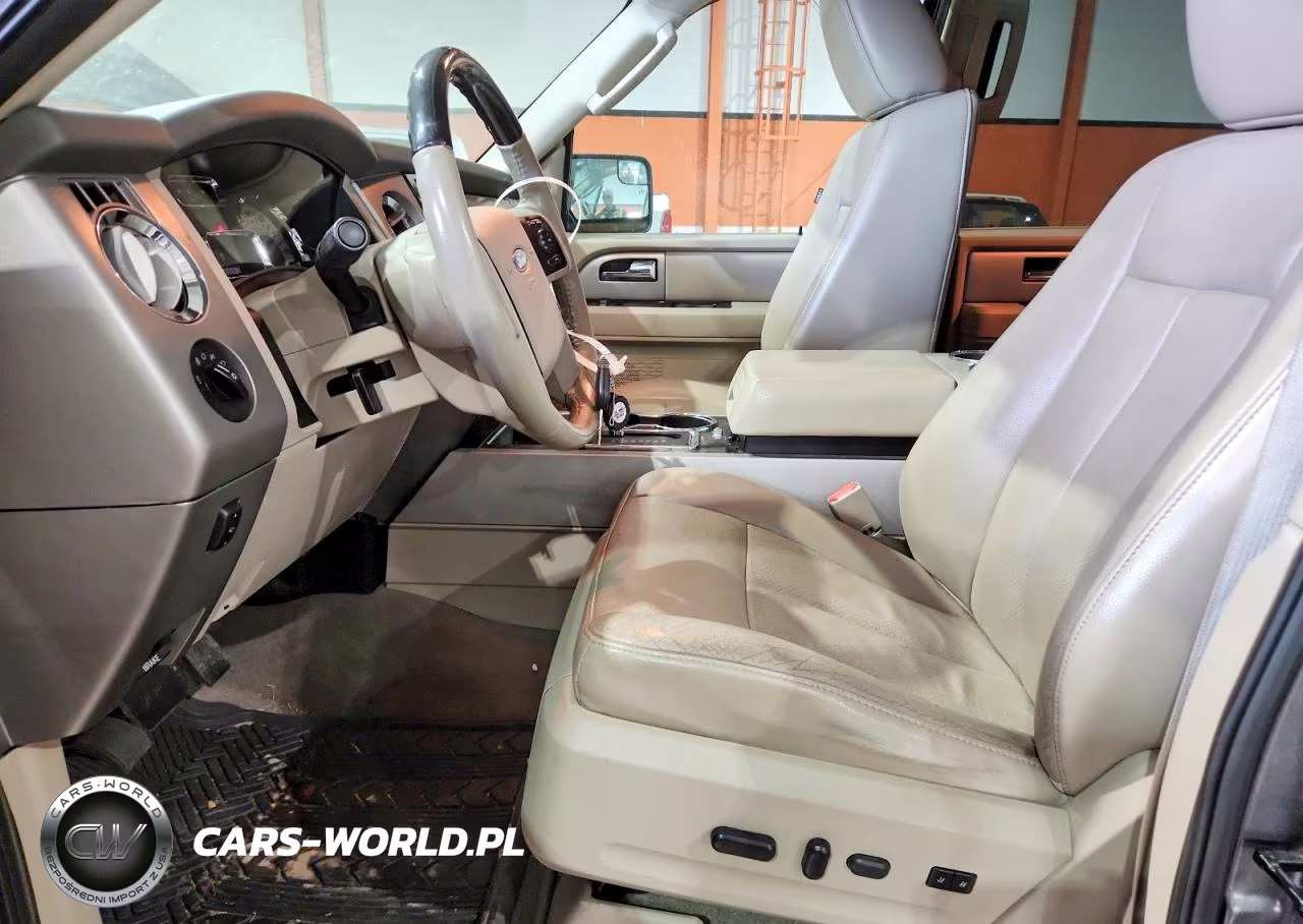 2012 Ford Expedition Limited VIN:1FMJU2A5XCEF47410 - 7