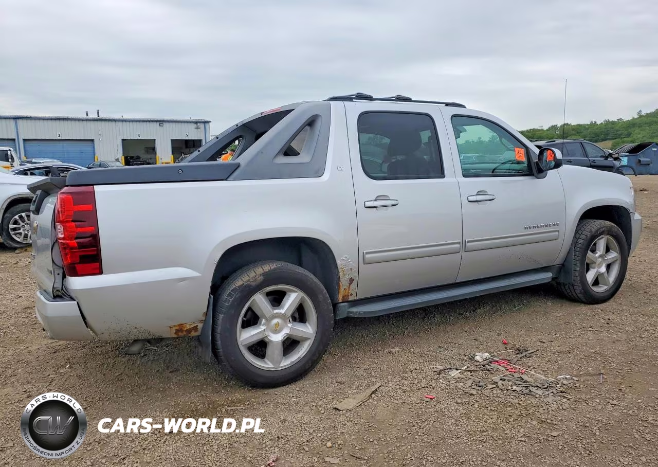 2011 Chevrolet Avalanche Lt VIN:3GNTKFE34BG374596 - 3