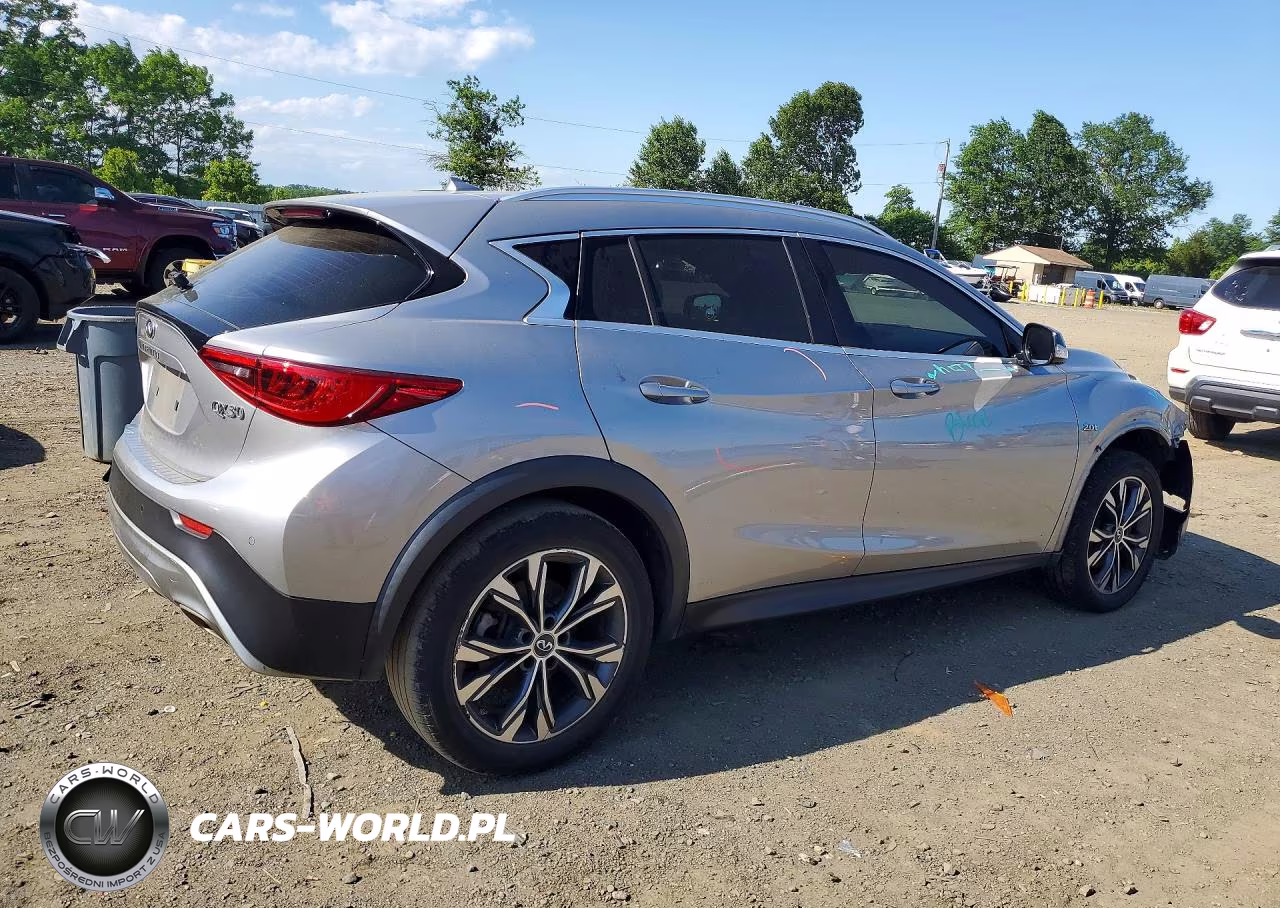 2018 Infiniti Qx30 Premium VIN:SJKCH5CR5JA052729 - 3