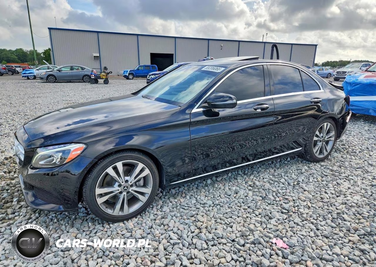 2018 Mercedes-Benz C 300 – zdjęcie 1 z 12