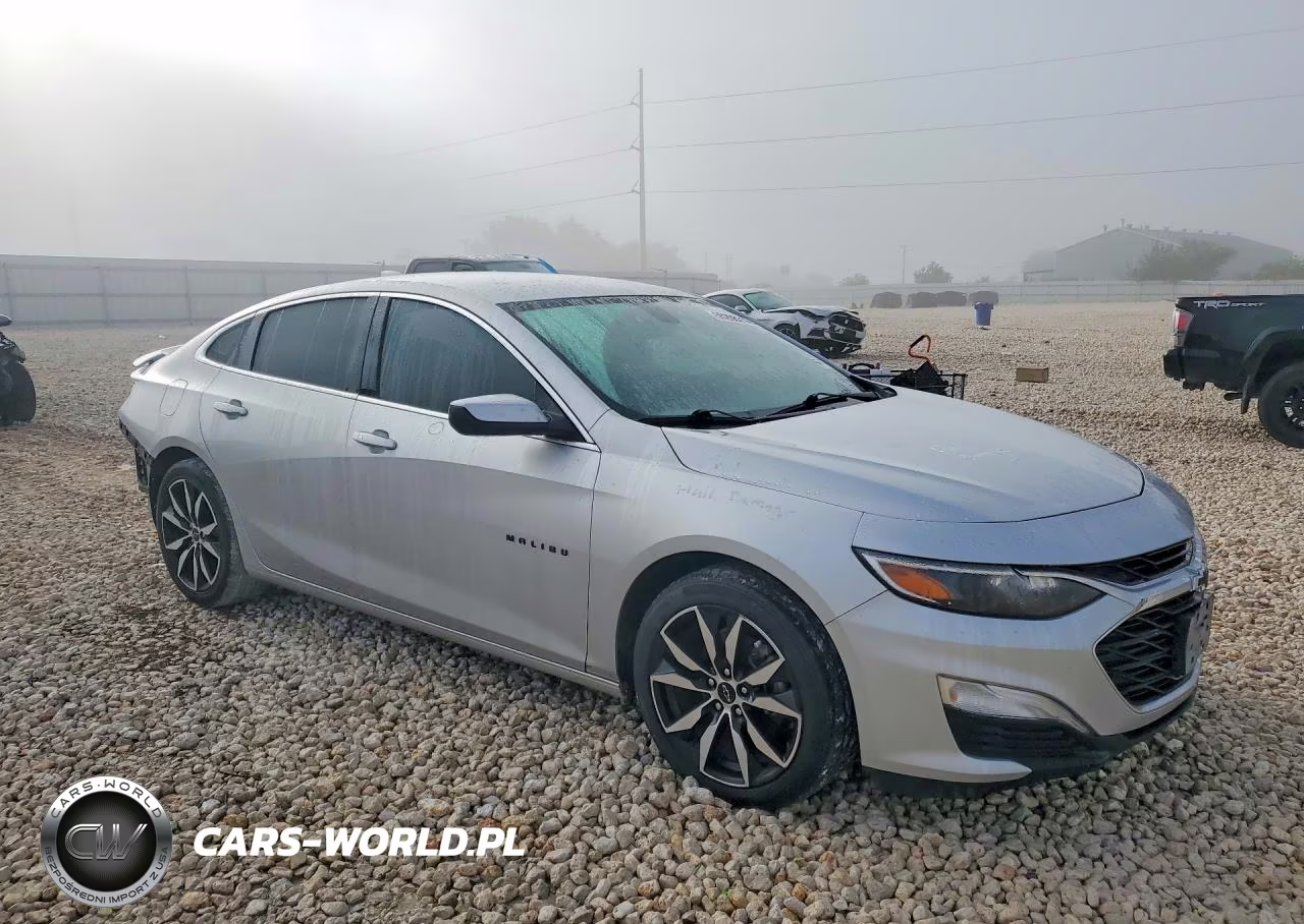 2021 Chevrolet Malibu Rs VIN:1G1ZG5ST5MF051237 - 4
