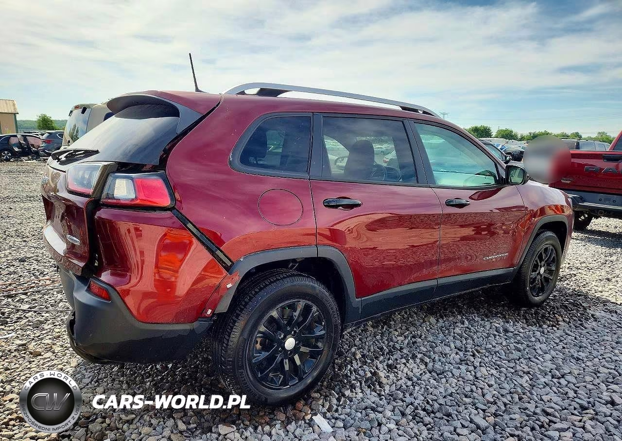 2020 Jeep Cherokee Latitude VIN:1C4PJMCB6LD540823 - 3