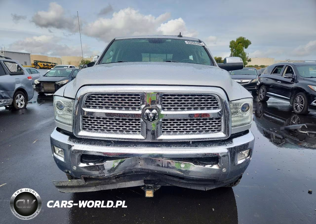 2018 Ram 3500 Laramie VIN:3C63R3EL3JG271467 - 5