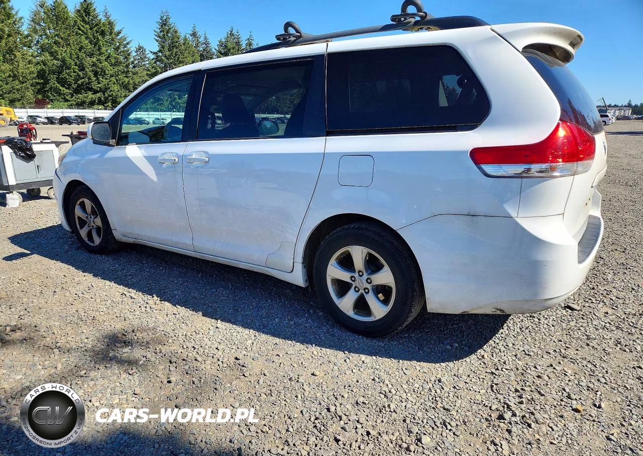 2014 Toyota Sienna Le VIN:5TDKK3DC1ES518227 - 2