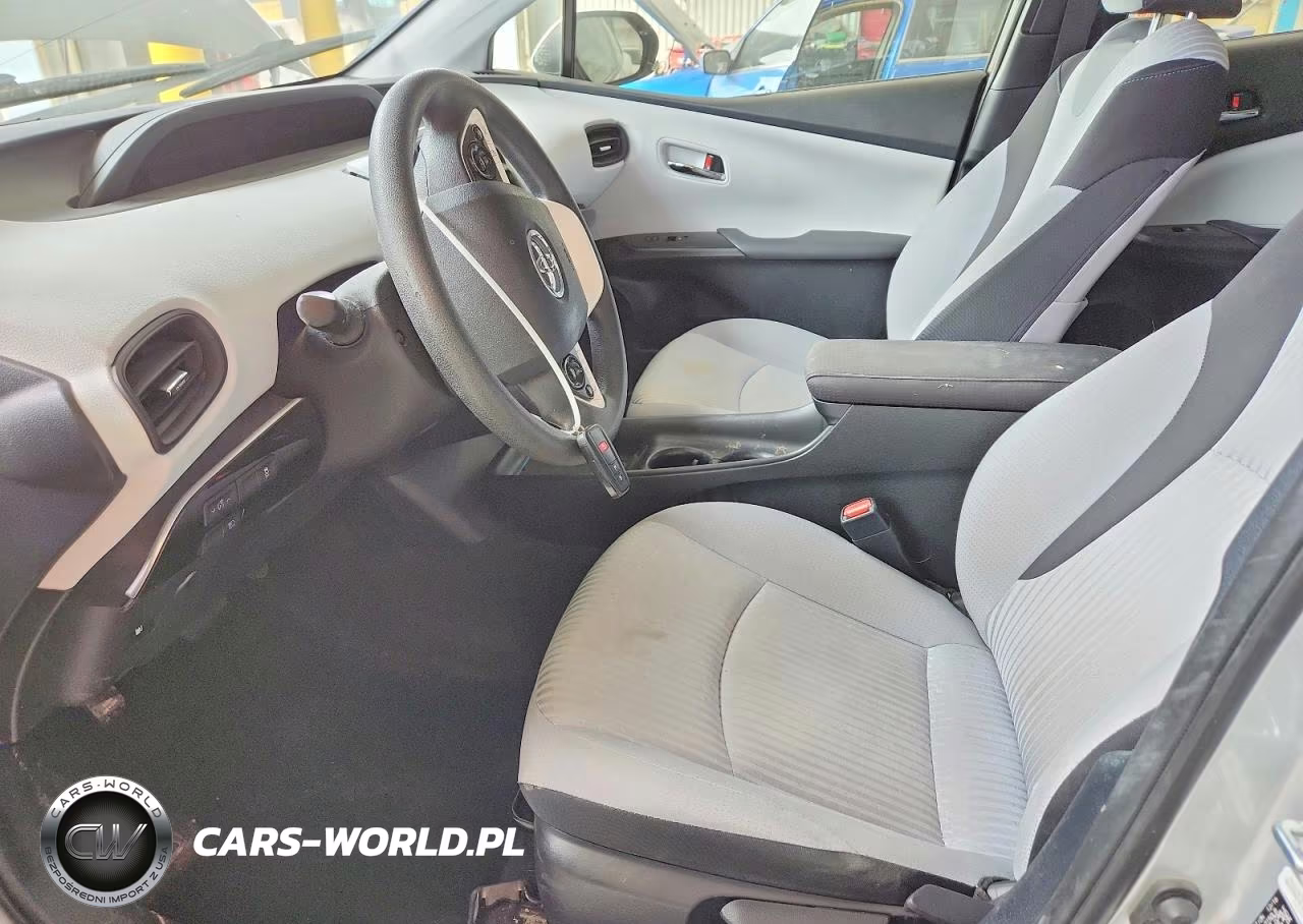 2017 Toyota Prius Two VIN:JTDKBRFU8H3035655 - 7