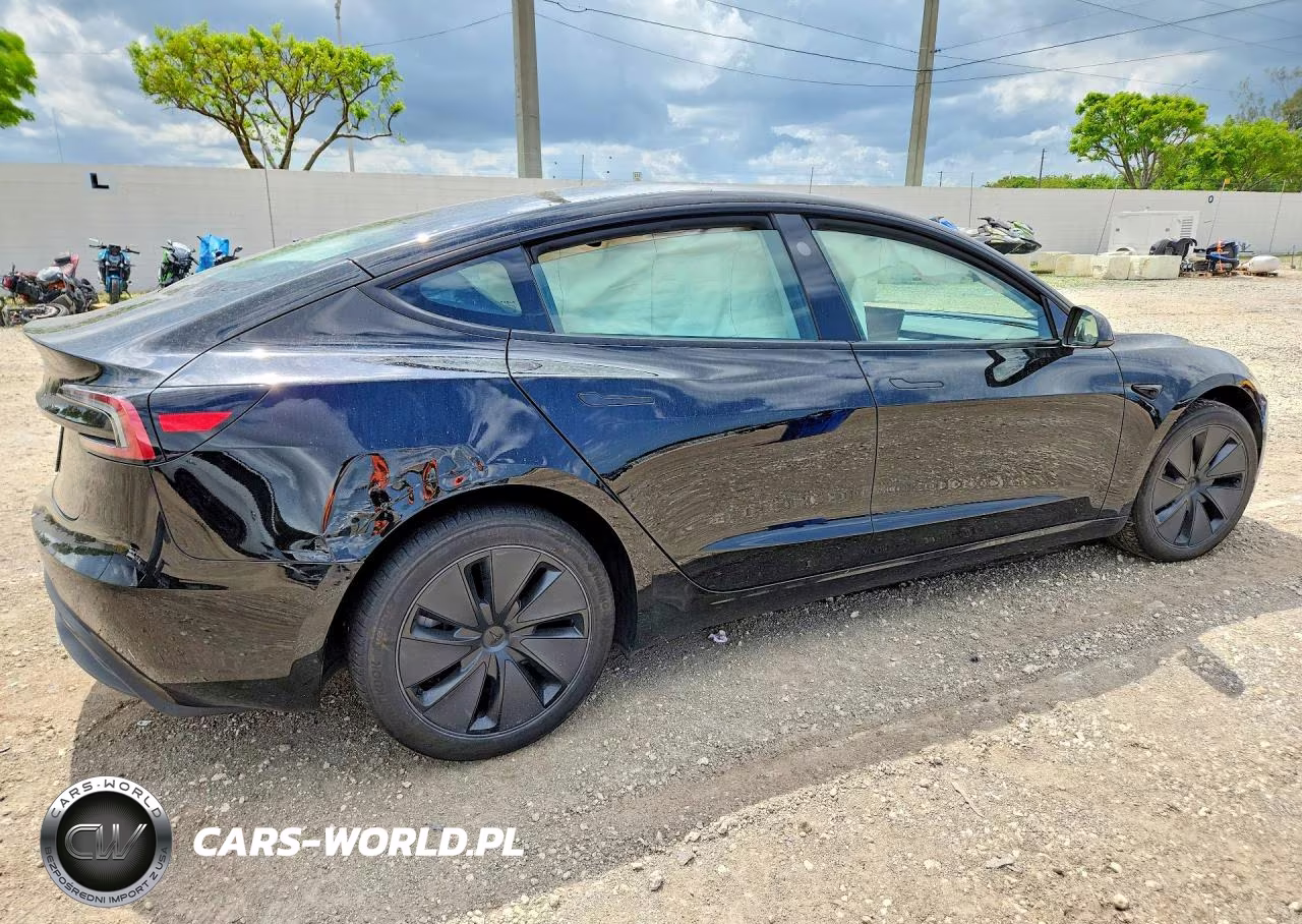 2024 Tesla Model 3 VIN:5YJ3E1EA5RF857158 - 3