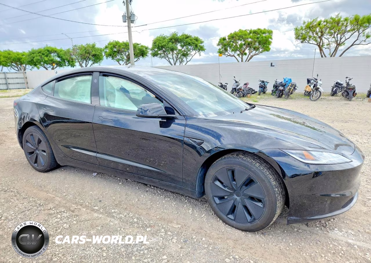 2024 Tesla Model 3 VIN:5YJ3E1EA5RF857158 - 4