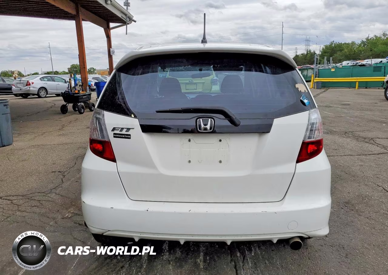 2010 Honda Fit Sport VIN:JHMGE8H4XAC033740 - 6